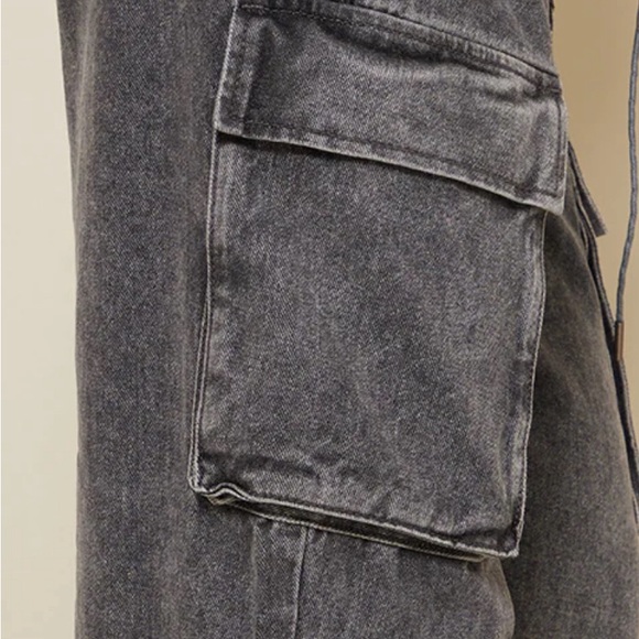Pretty little thing Grey Acid wash Cargo - Picture 2 of 3